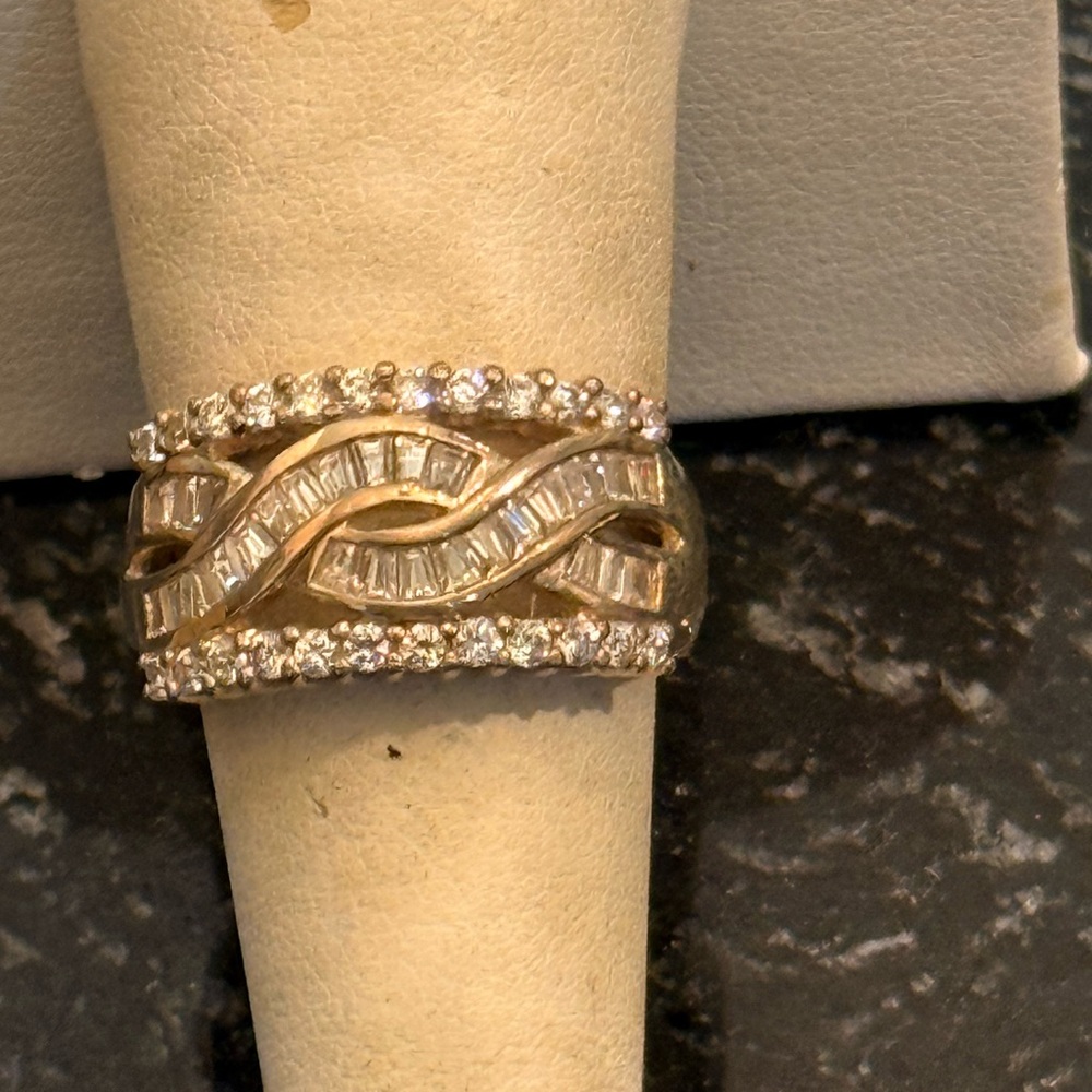 baguette ring
